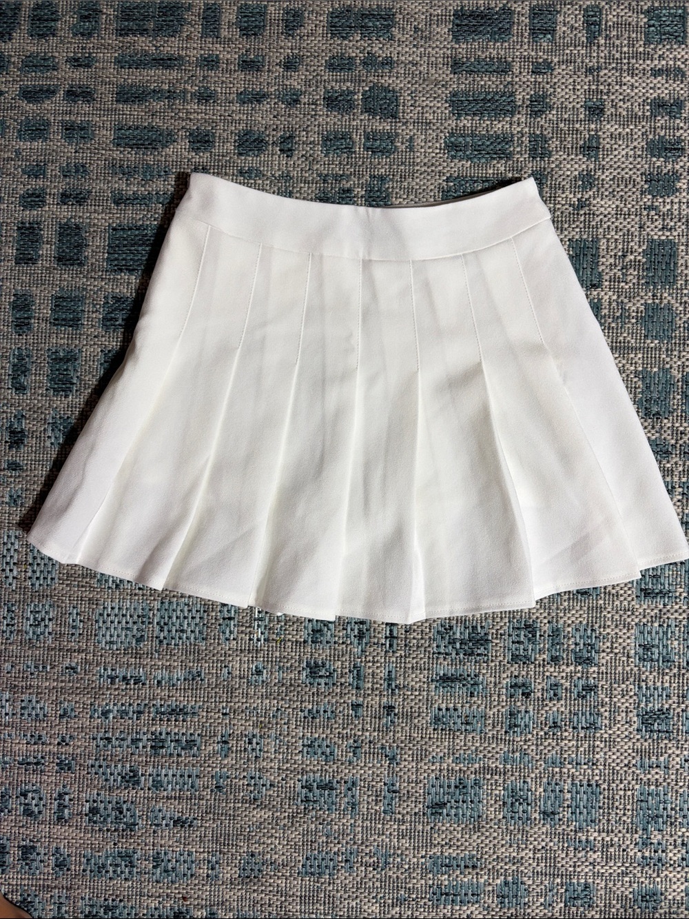 Women's White Pleated Skirt